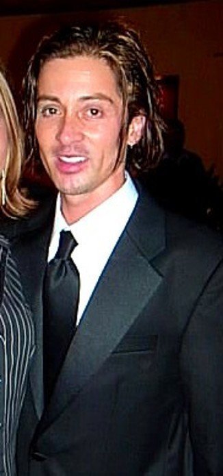 Фото - Johnny Alonso: 326x695 / 38 Кб