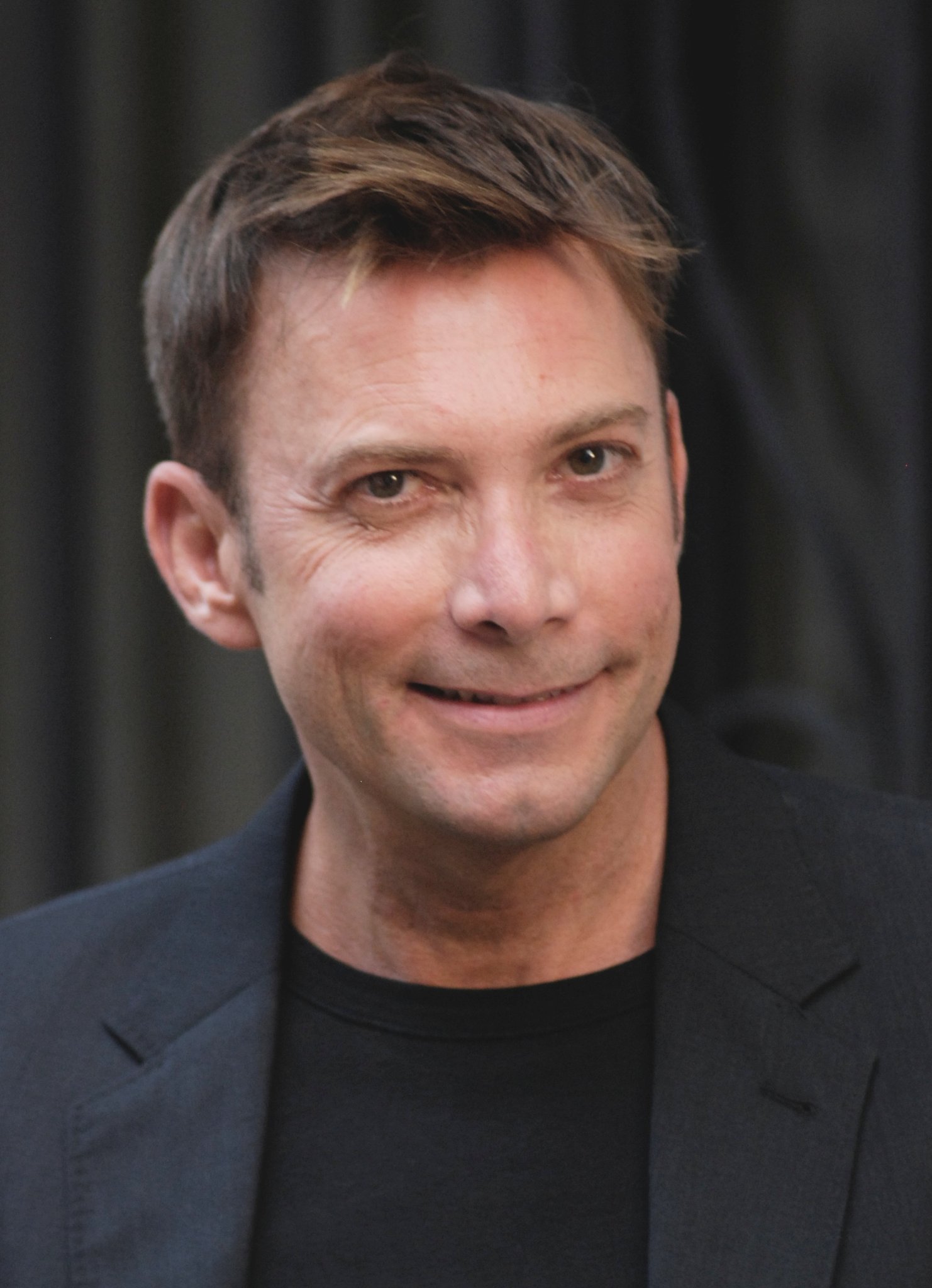 Фото - Джоэль Кирби: 1482x2048 / 275 Кб