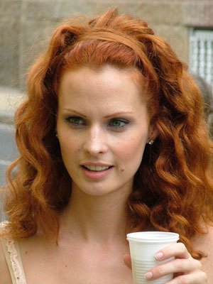 Фото - Kata Dobó: 300x400 / 27 Кб