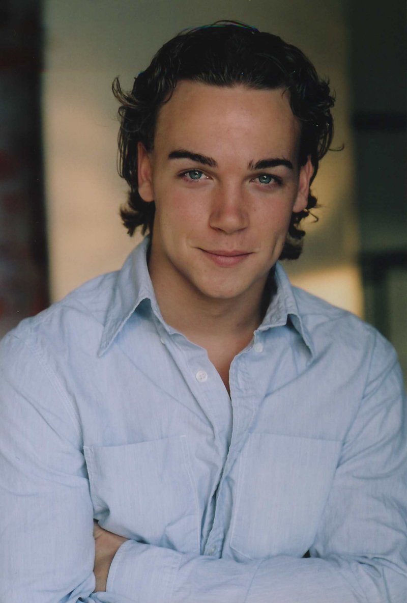 Фото - Дэниэл Кларк: 800x1184 / 89 Кб