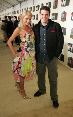 Фото - Sam Maccarone: 249x400 / 27 Кб