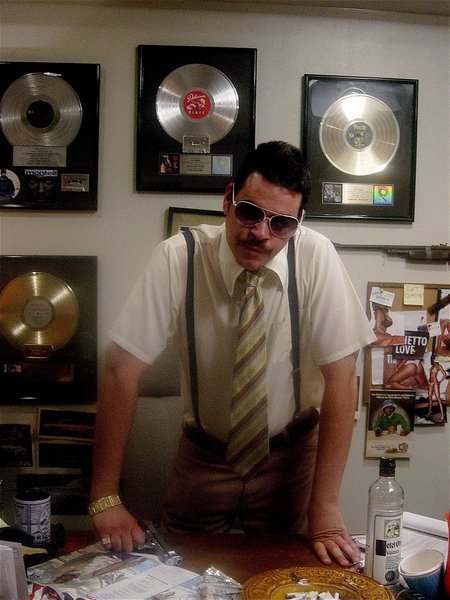 Фото - Sam Maccarone: 450x600 / 62 Кб