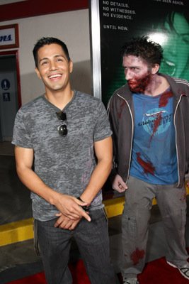 Фото - Джей Эрнандес: 267x400 / 26 Кб