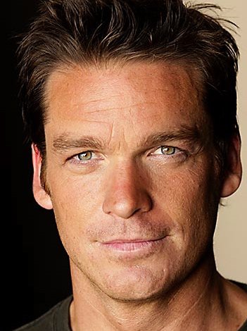 Фото - Барт Джонсон: 351x470 / 38 Кб