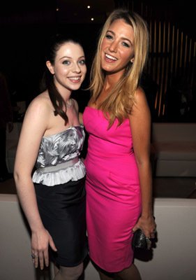 Фото - Мишель Трахтенберг: 281x400 / 21 Кб