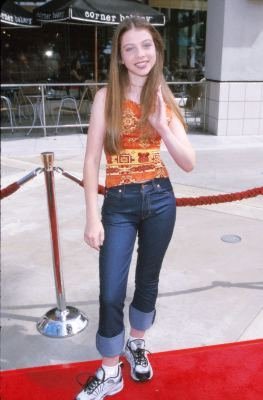 Фото - Мишель Трахтенберг: 263x400 / 24 Кб