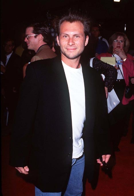 Фото - Кристиан Слэйтер: 468x684 / 34 Кб