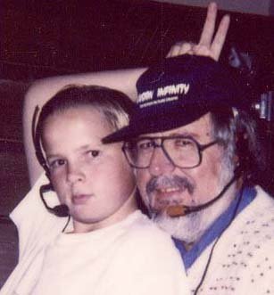 Фото - Эрик Лоузил: 307x331 / 20 Кб