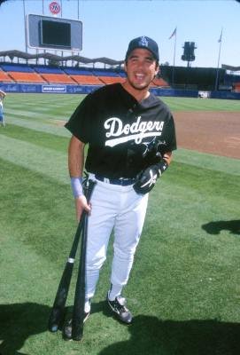 Фото - Дин Кэйн: 271x400 / 26 Кб