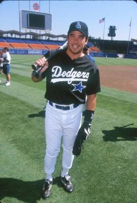 Фото - Дин Кэйн: 271x400 / 26 Кб