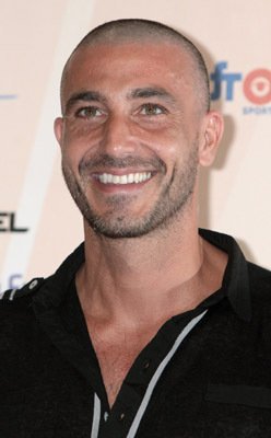 Фото - Даниеле Лиотти: 248x400 / 17 Кб