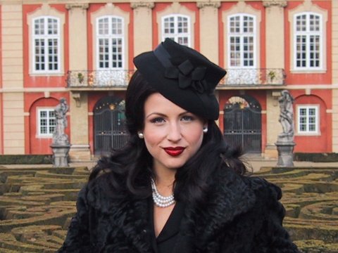 Фото - Эйприл Телек: 480x360 / 40 Кб