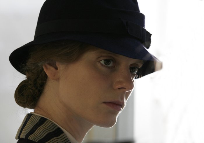 Фото - Эмилия Фокс: 700x490 / 30 Кб