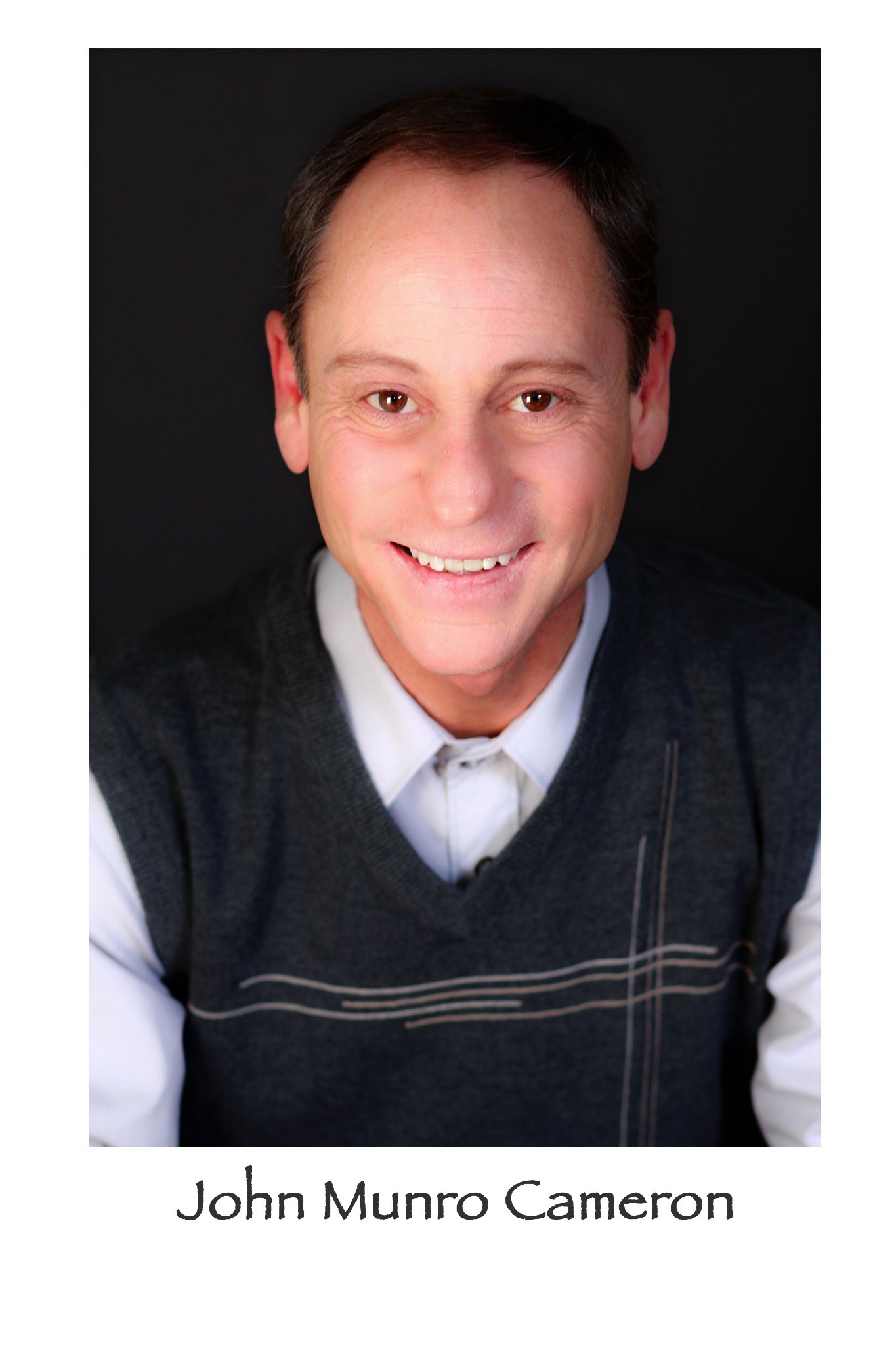 Фото - John Munro Cameron: 1365x2048 / 190 Кб