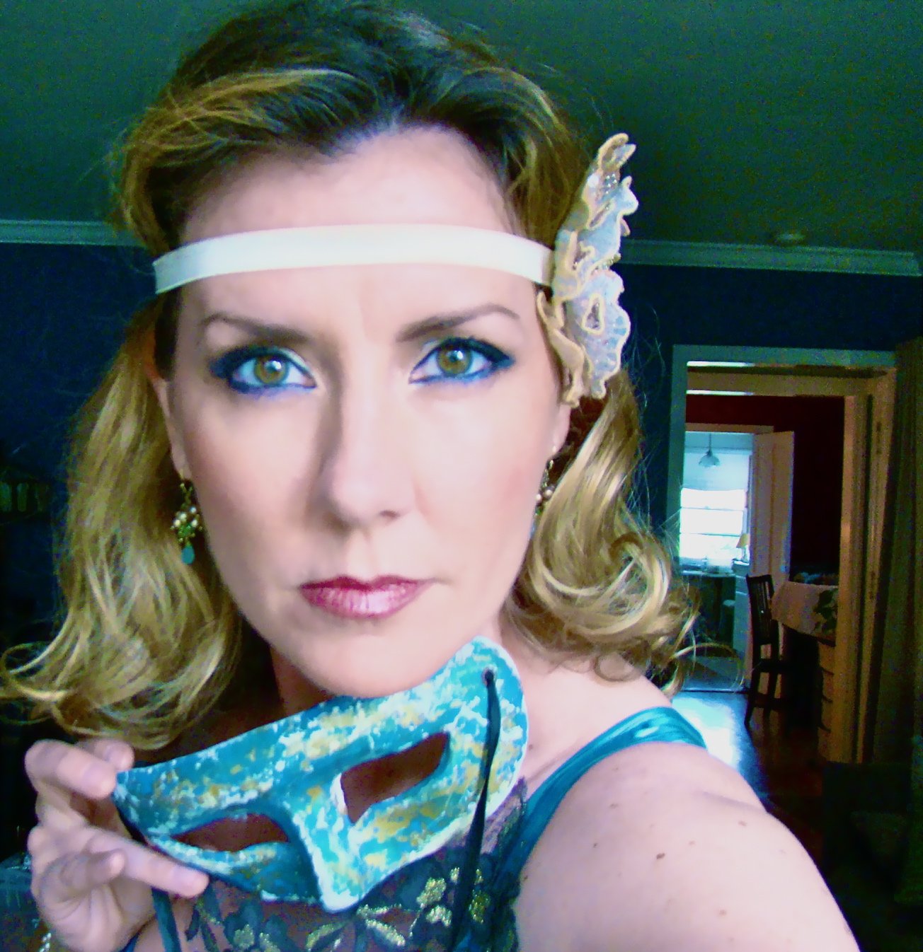 Фото - Molly Bryant: 1304x1346 / 265 Кб