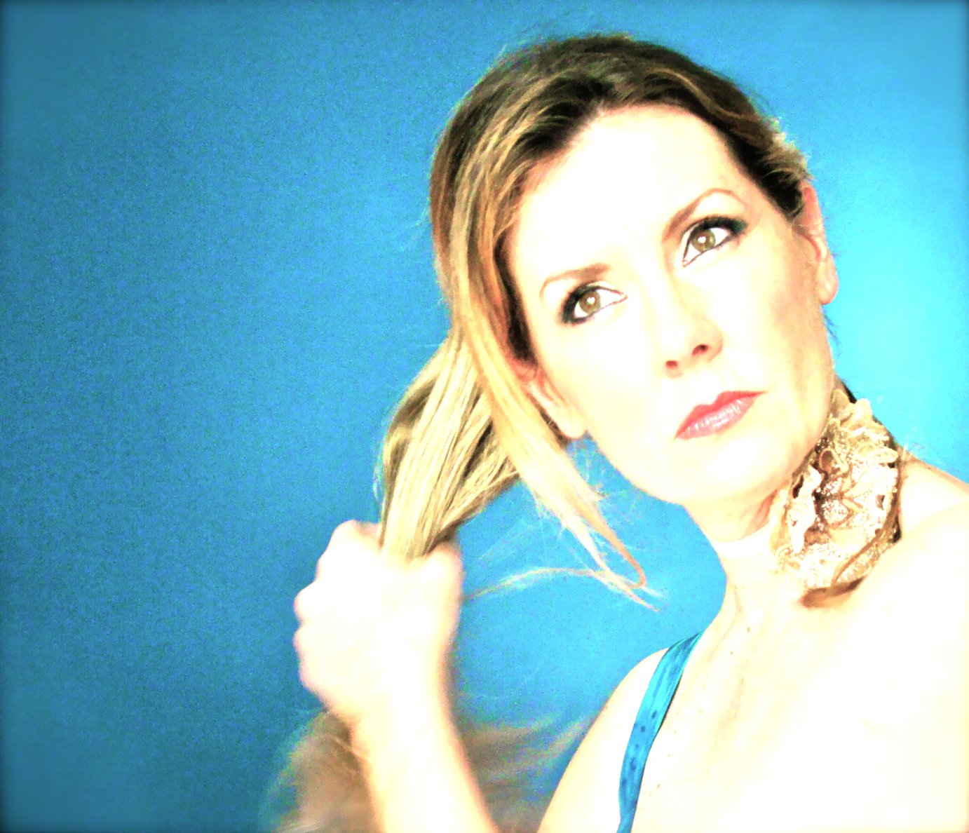 Фото - Molly Bryant: 1382x1188 / 233 Кб