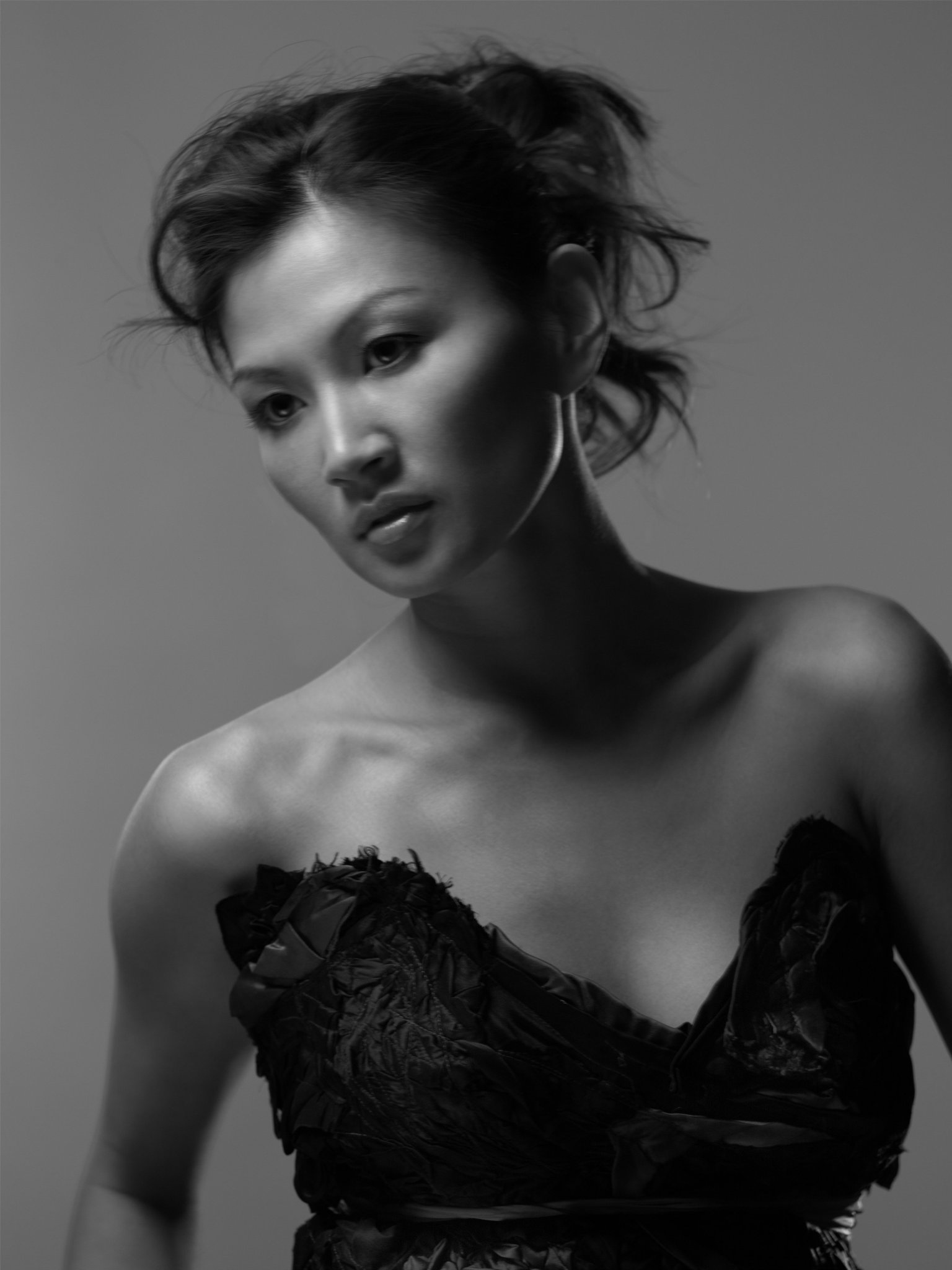 Фото - Мишель Круcик: 1536x2048 / 181 Кб