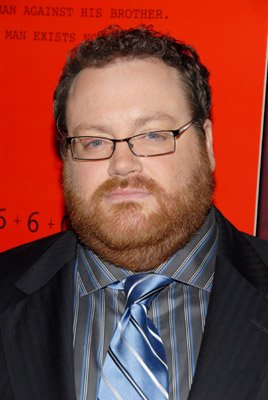 Фото - Джон Мур: 268x400 / 24 Кб