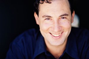 Фото - Sebastian Feldman: 300x200 / 9 Кб