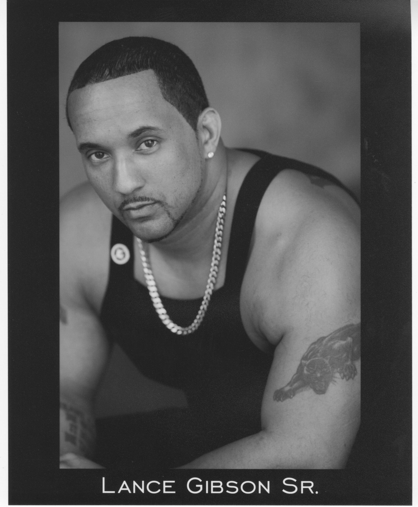 Фото - Lance Gibson: 1687x2048 / 414 Кб