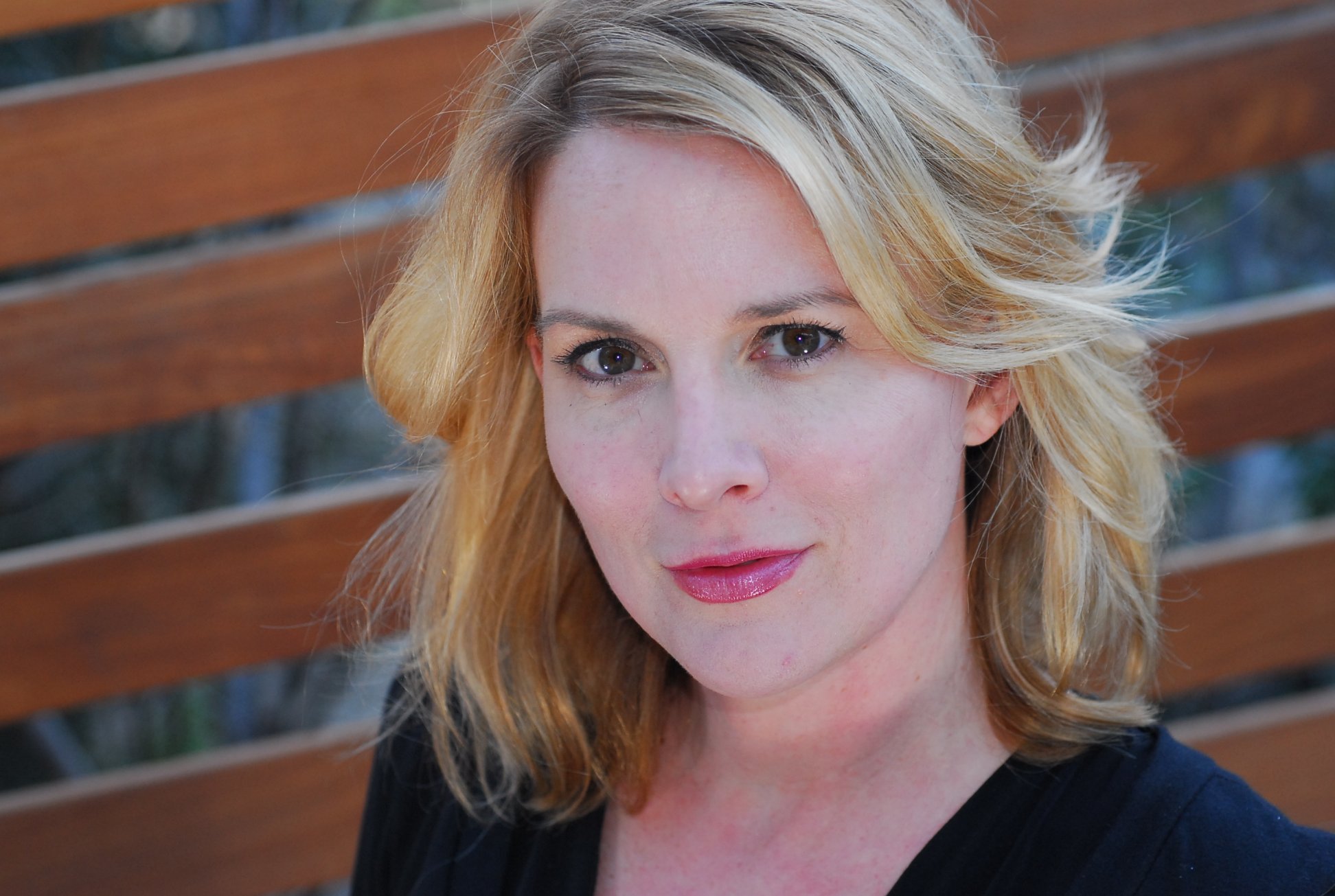 Фото - Лорел Холломэн: 1944x1305 / 288 Кб