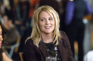 Фото - Лорел Холломэн: 322x214 / 15 Кб