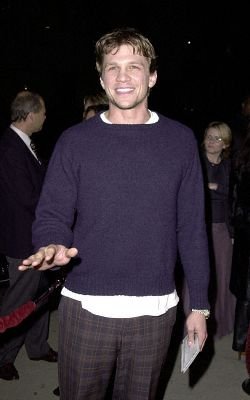 Фото - Марк Блукас: 250x400 / 16 Кб