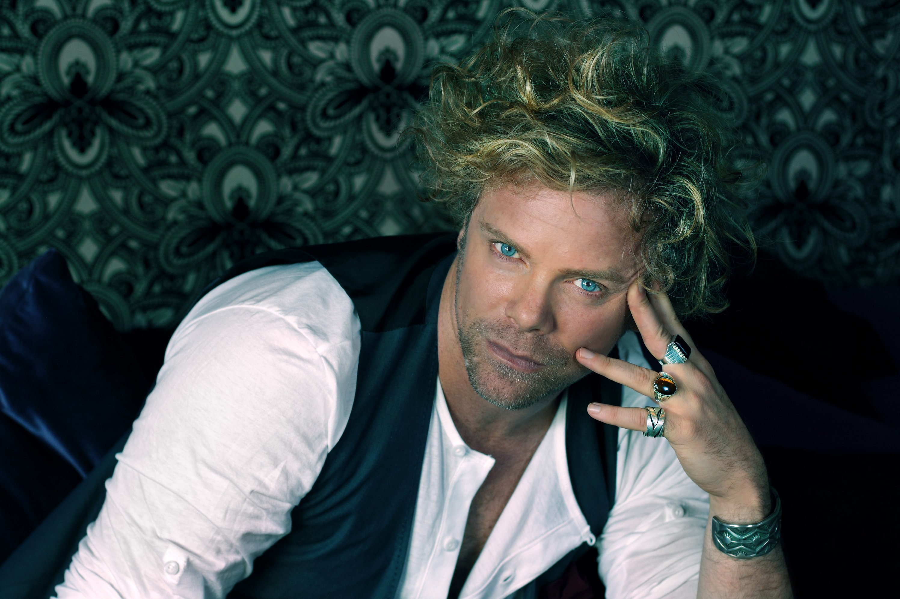 Фото - Джеймс Шоу: 2993x1995 / 681 Кб