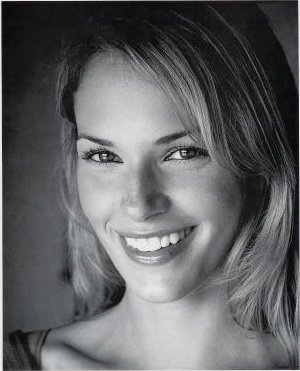 Фото - Аманда Ригетти: 300x371 / 24 Кб