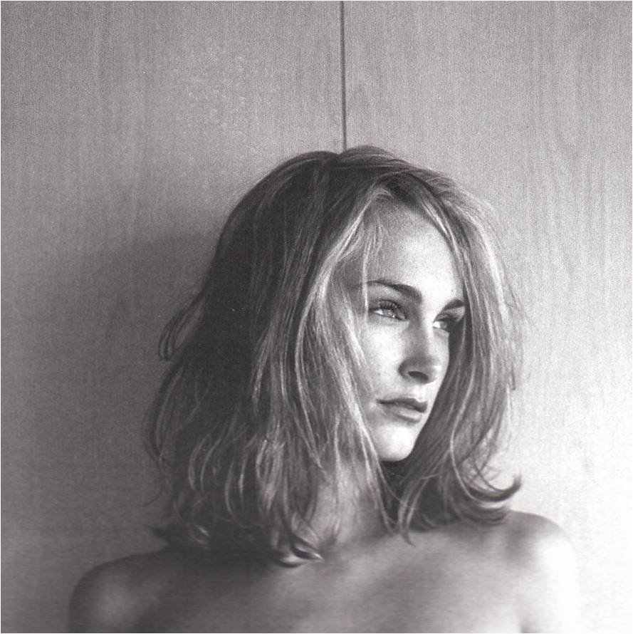 Фото - Robyn Palmer: 889x890 / 132 Кб