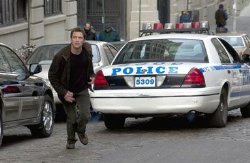 Фото - Доминик Уэст: 250x163 / 14 Кб