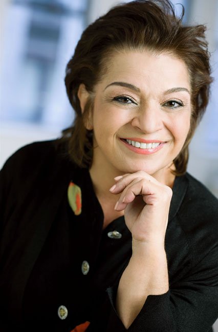 Фото - Лин Туччи: 426x647 / 37 Кб