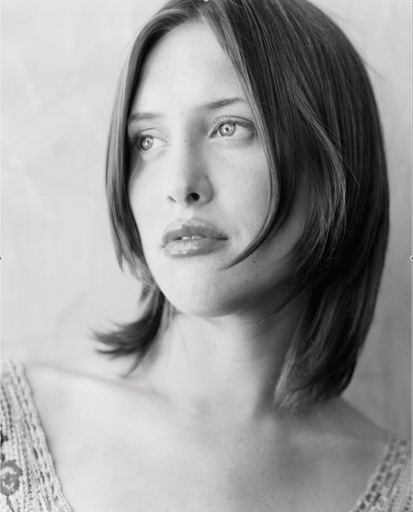 Фото - Charis Michelsen: 597x739 / 52 Кб