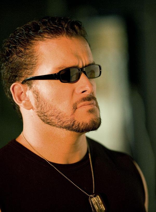 Фото - Хосе Росете: 600x814 / 71 Кб