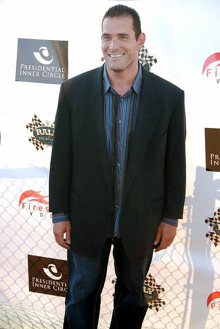 Фото - Хосе Росете: 428x640 / 45 Кб