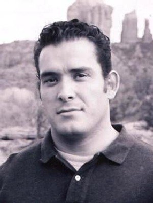 Фото - Хосе Росете: 300x399 / 23 Кб