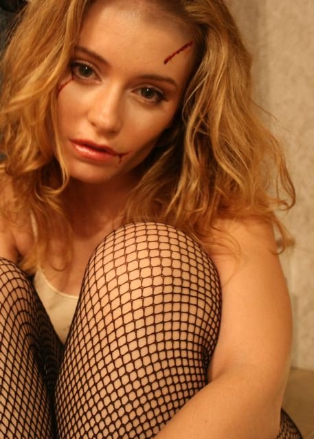 Фото - Моника Кина: 457x639 / 62 Кб