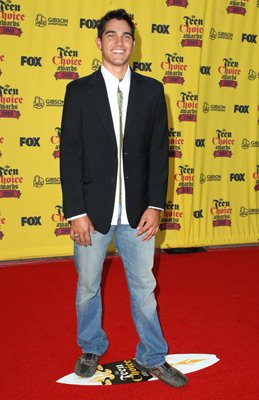 Фото - Тайлер Хэклин: 259x400 / 28 Кб