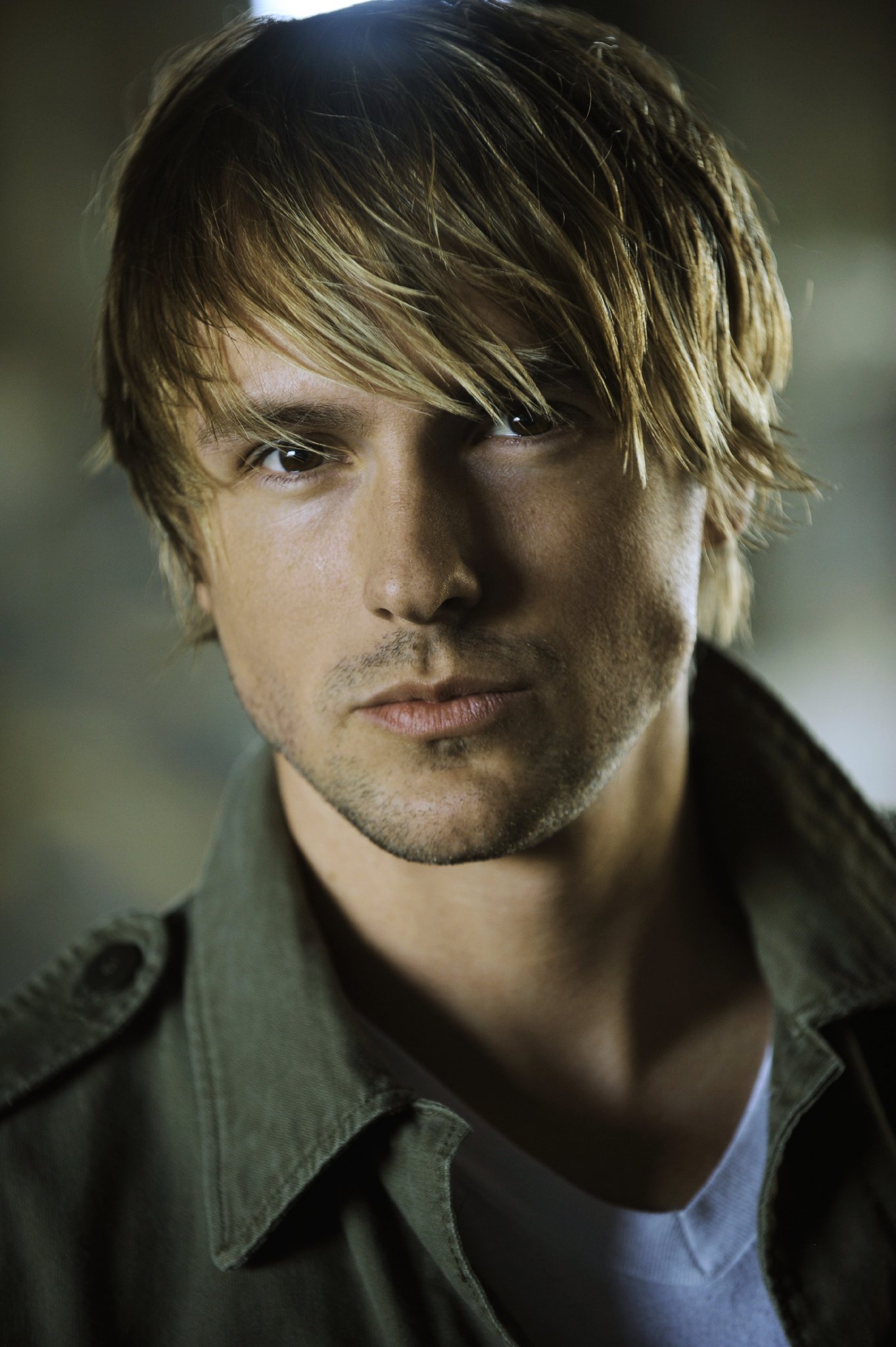 Фото - Kyle Searles: 1363x2048 / 306 Кб