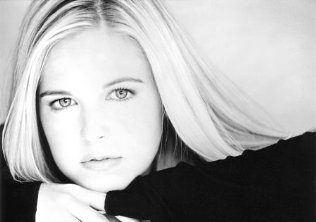 Фото - Кери Линн Прэтт: 316x222 / 12 Кб