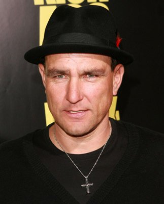 Фото - Винни Джонс: 323x400 / 18 Кб