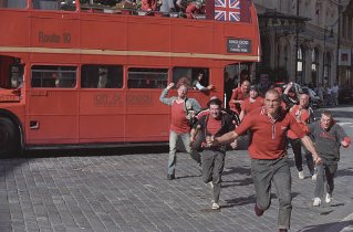 Фото - Винни Джонс: 319x210 / 21 Кб