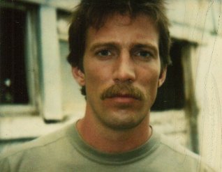 Фото - Джеймс Гэллэндерс: 318x247 / 14 Кб