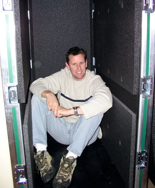 Фото - Эрик Колвин: 528x640 / 74 Кб