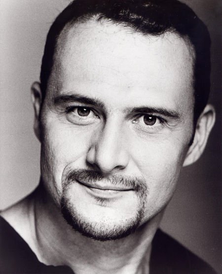 Фото - Russell Dykstra: 450x556 / 42 Кб