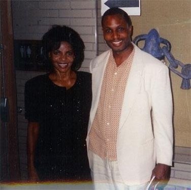 Фото - Кевин Крэйг Уэст: 376x373 / 27 Кб