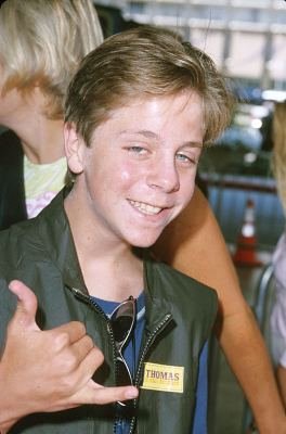 Фото - Коди МакМейнс: 264x400 / 23 Кб