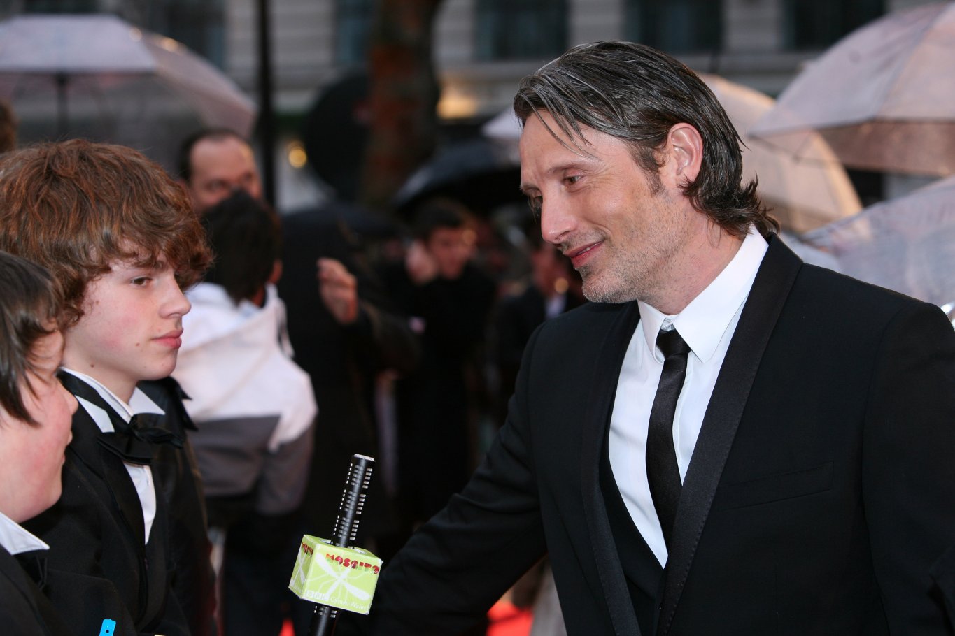 Фото - Мадс Миккельсен: 1365x910 / 138 Кб