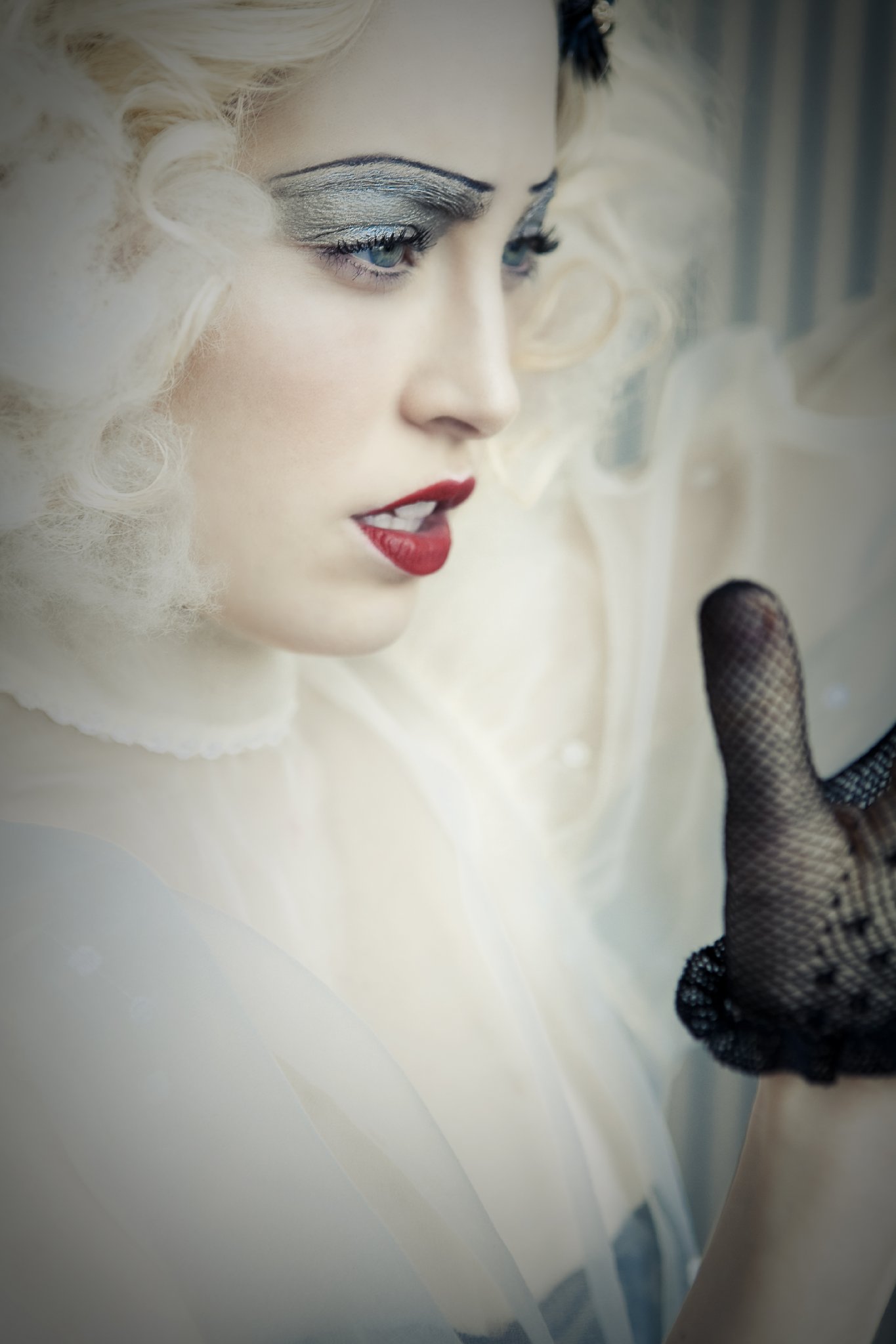 Фото - Шарлотта Салливан: 1365x2048 / 165 Кб