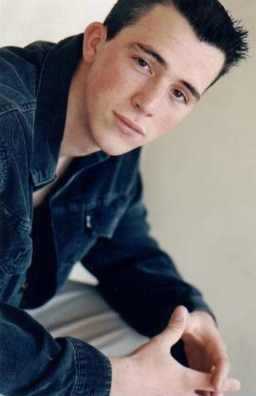 Фото - Nicholas Downs: 359x554 / 27 Кб